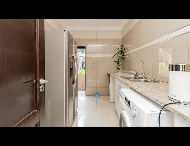 4 BEDROOM FREEHOLD FOR SALE IN MEYERSDAL